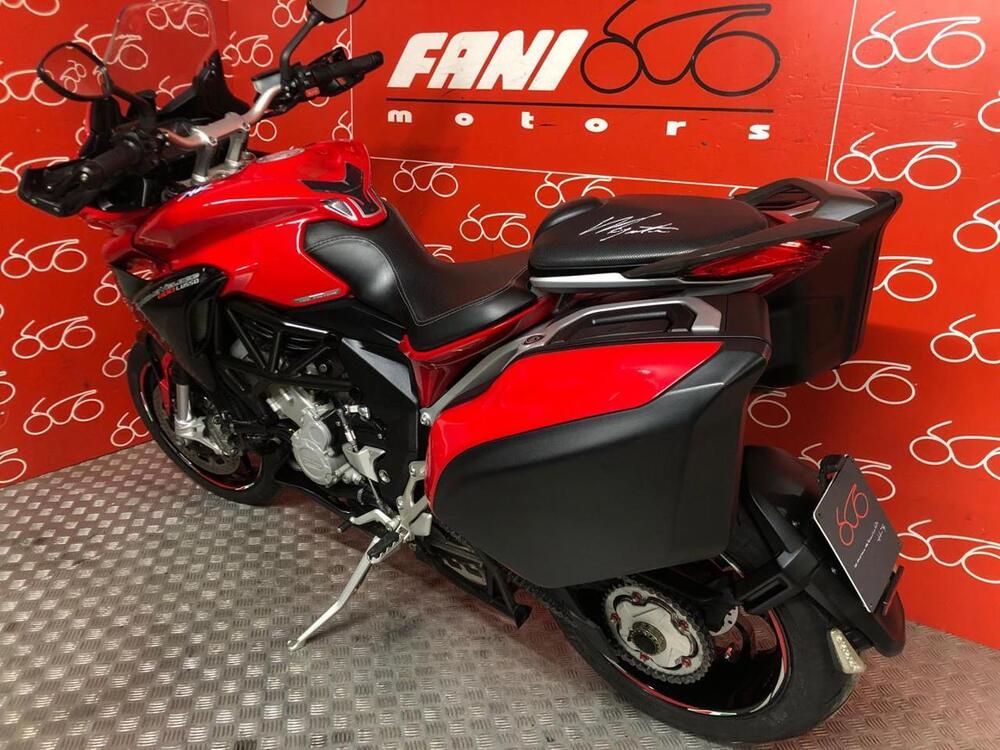 MV Agusta Turismo Veloce 800 Lusso (2014 - 16) (4)