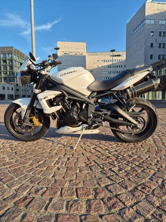 Triumph Street Triple R (2009 - 12) (3)