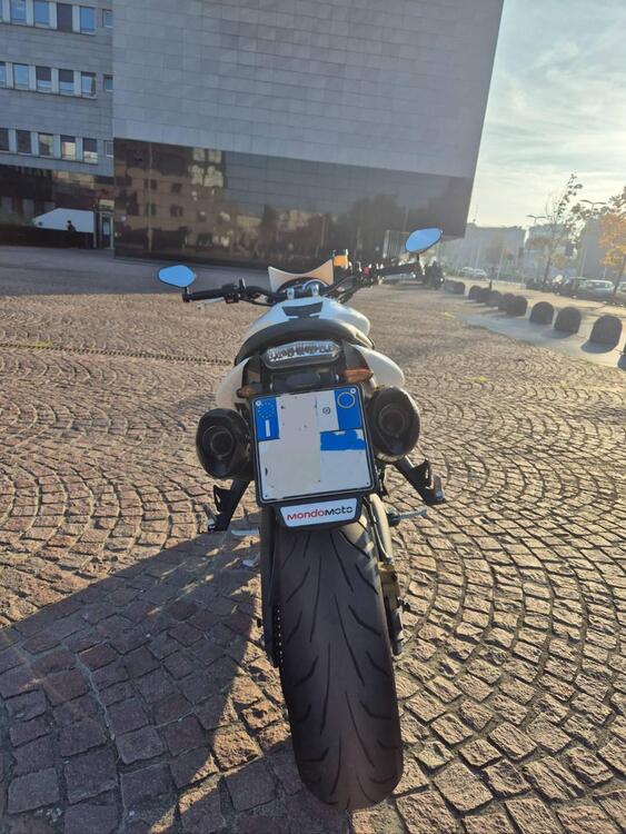 Triumph Street Triple R (2009 - 12) (4)