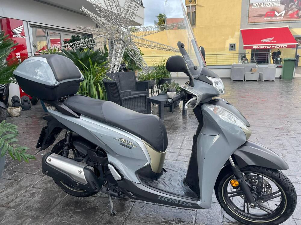 Honda SH 300 i ABS (2016 - 20) (2)