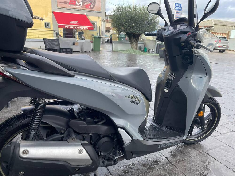 Honda SH 300 i ABS (2016 - 20) (3)