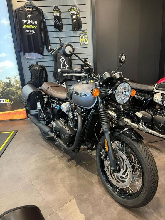 Triumph Bonneville T120 (2021 - 25) (3)