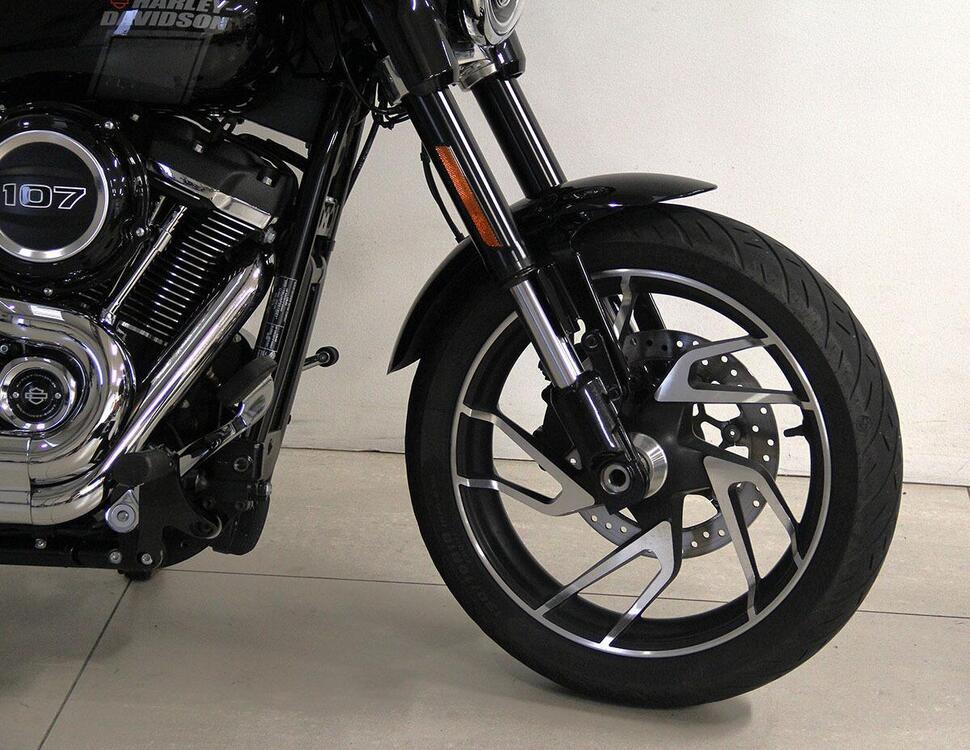 Harley-Davidson Sport Glide (2021 - 25) (2)