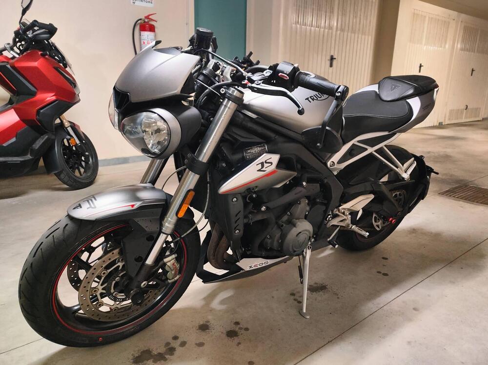 Triumph Street Triple RS (2017 - 19) (4)