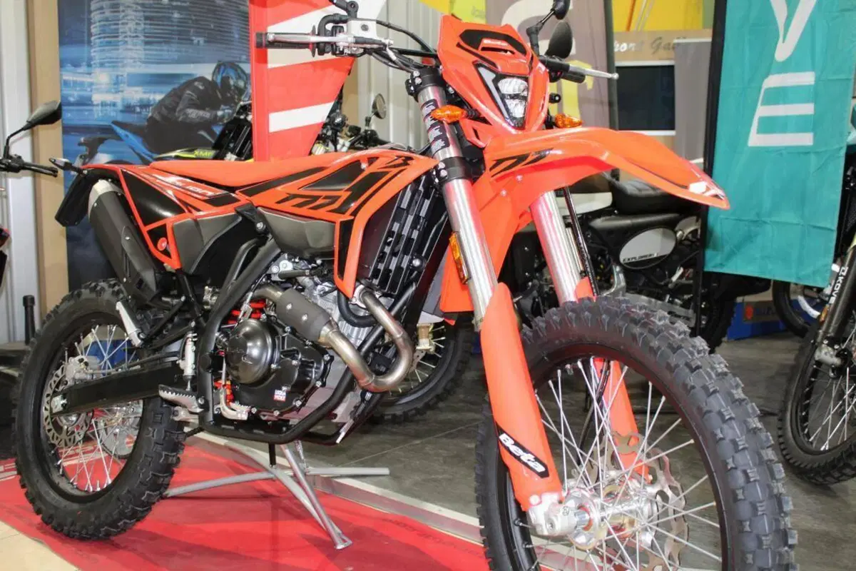 Betamotor RR 125 4T Enduro T (2025 - 26) (4)