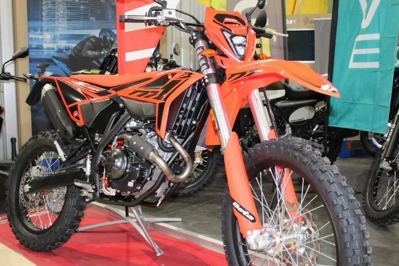 Betamotor RR 125 4T Enduro T (2025 - 26) (4)