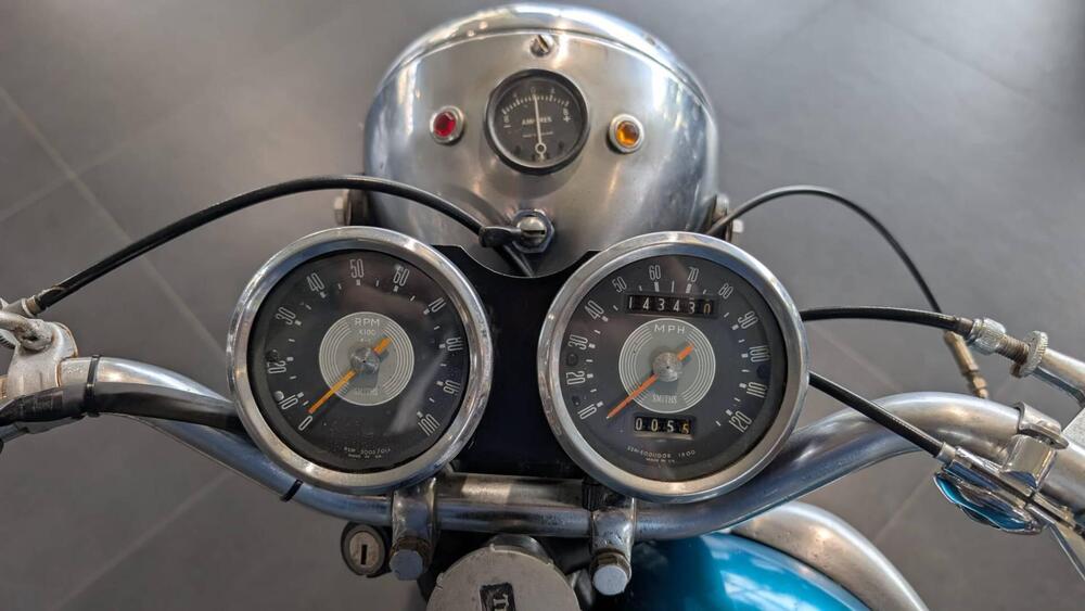 Triumph T100T Daytona (4)