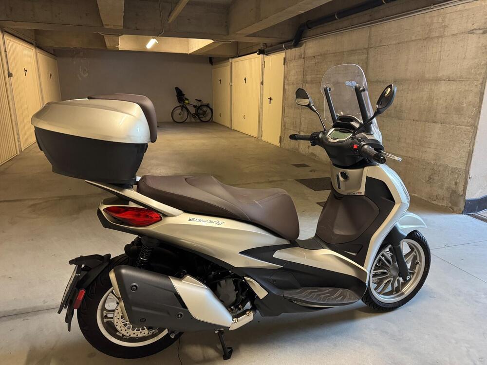 Piaggio Beverly 400 ABS-ASR (2021 - 24) (4)