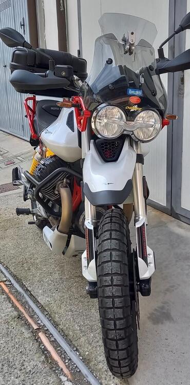 Moto Guzzi V85 TT Evocative Graphics (2021 - 23)