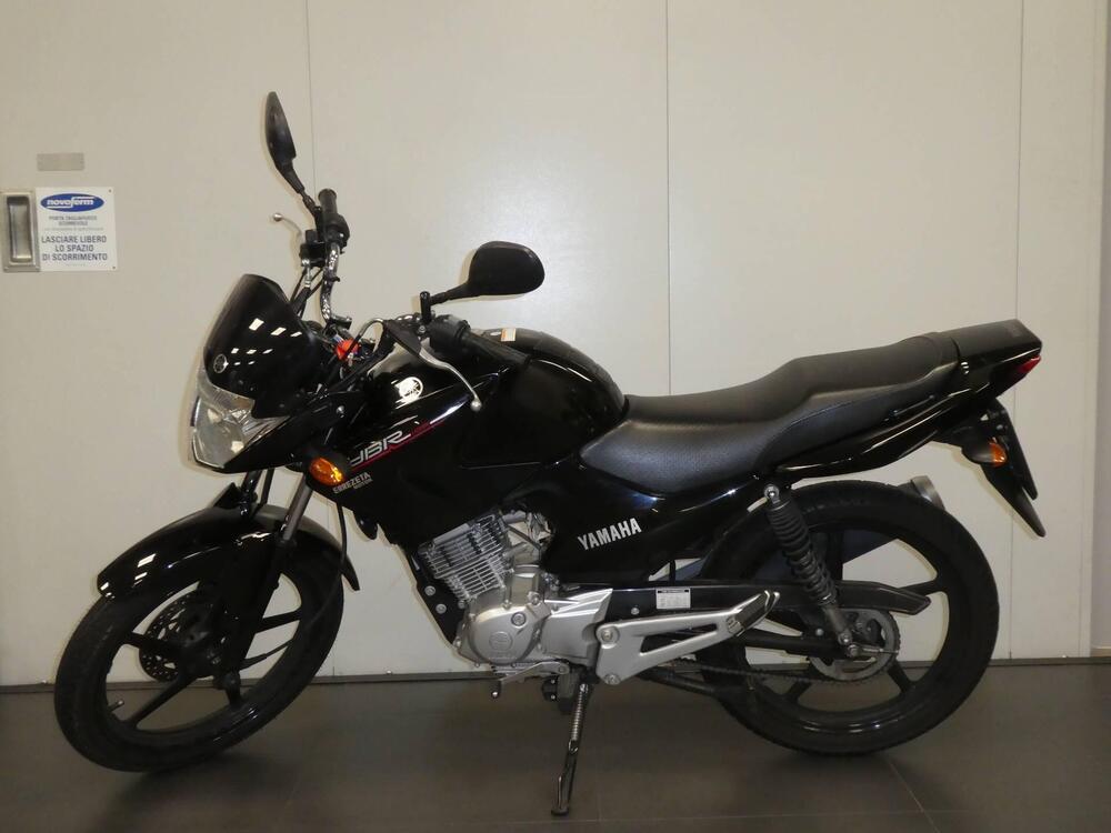 Yamaha YBR 125 (2014 - 17) (4)