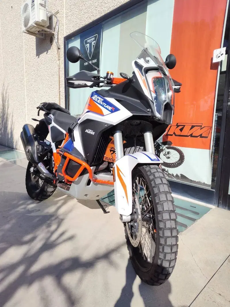 KTM 1290 Super Adventure R (2021) (4)