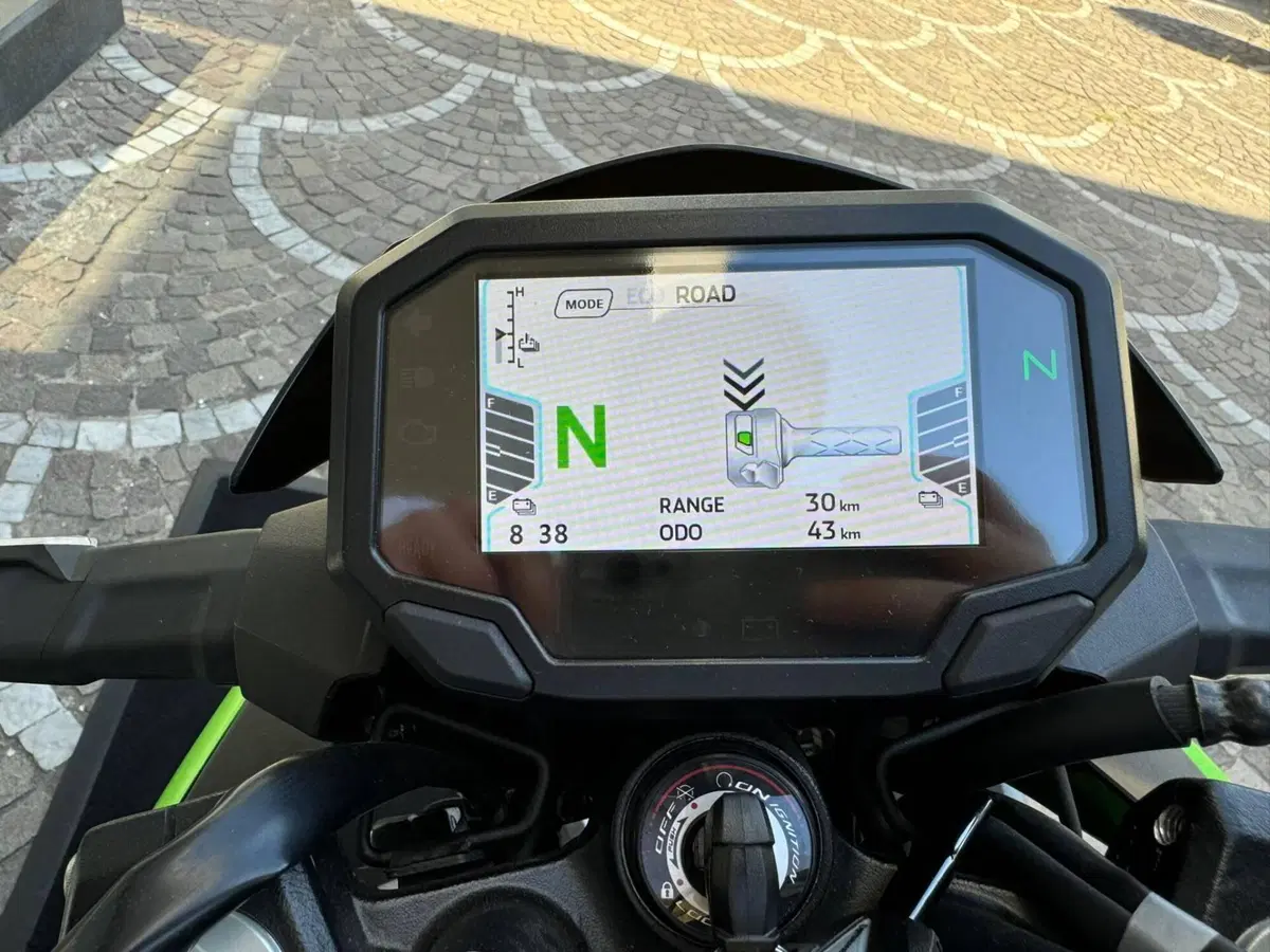 Kawasaki Z e-1 (2024 - 26) (4)