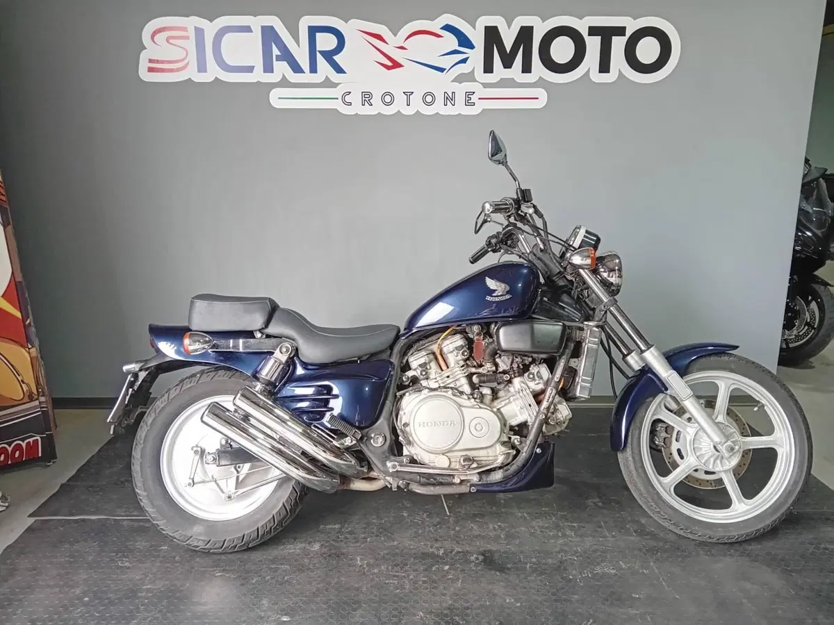 Honda VF 750 C (1985 - 01) (2)