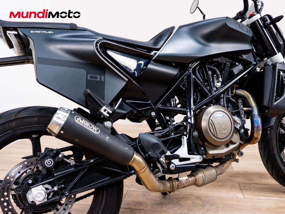 Husqvarna Svartpilen 701 (2020) (3)