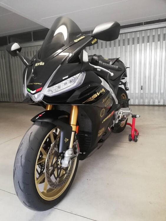 Aprilia RSV4 1100 Factory (2021 - 24) (5)