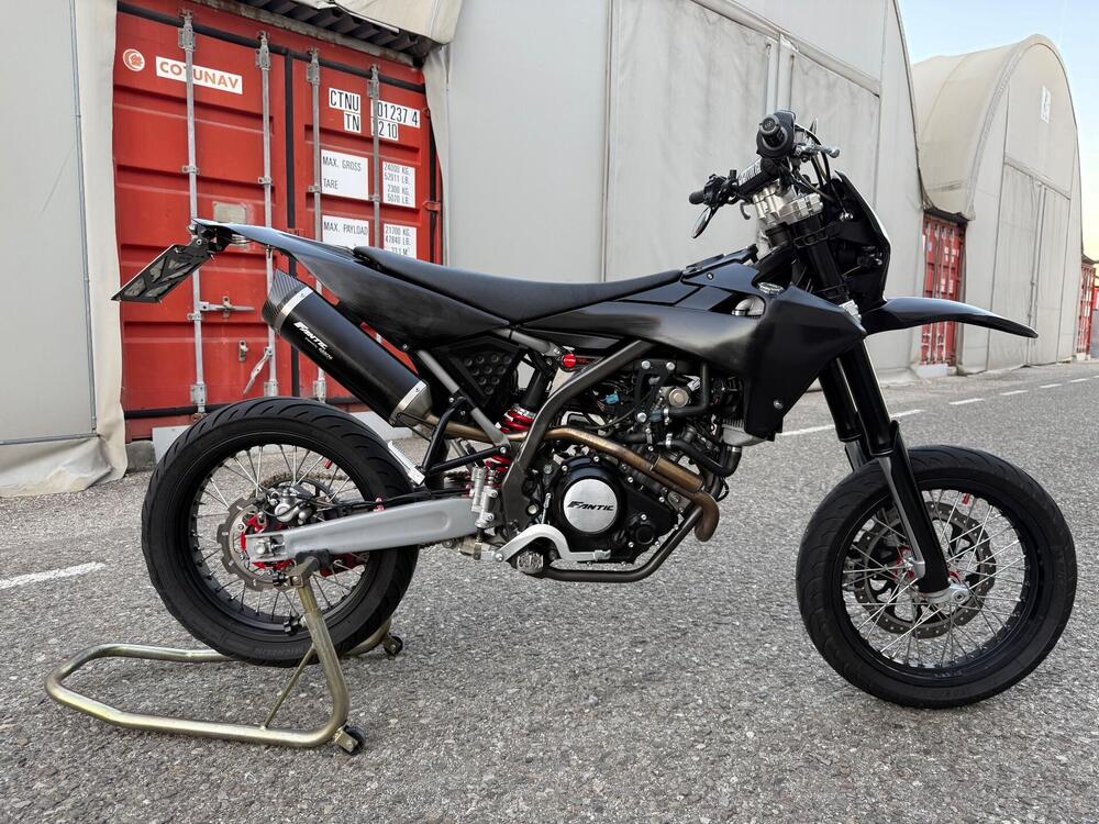 Fantic Motor XMF 125 Motard Performance 4t (2021 - 22) (5)