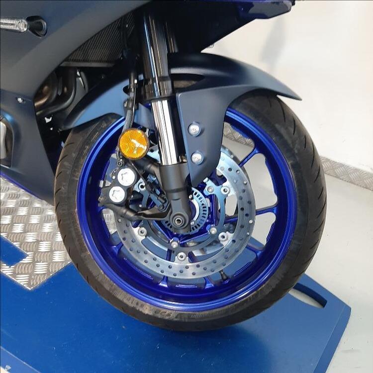 Yamaha YZF R7 (2021 - 25) (3)