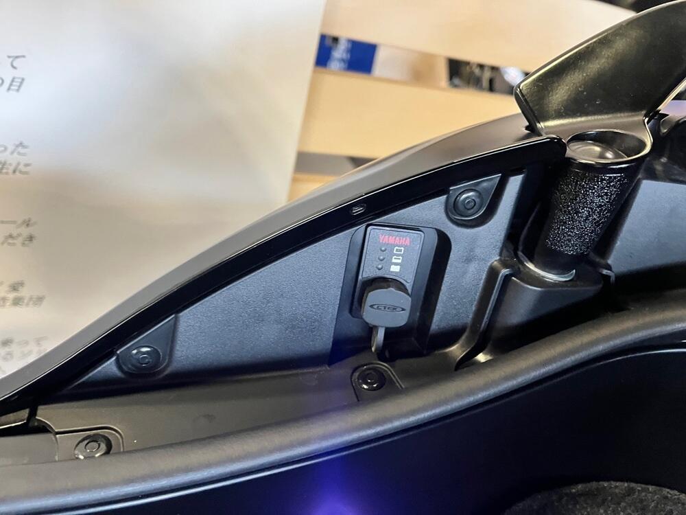 Yamaha T-Max 560 Tech Max (2022 - 24) (5)