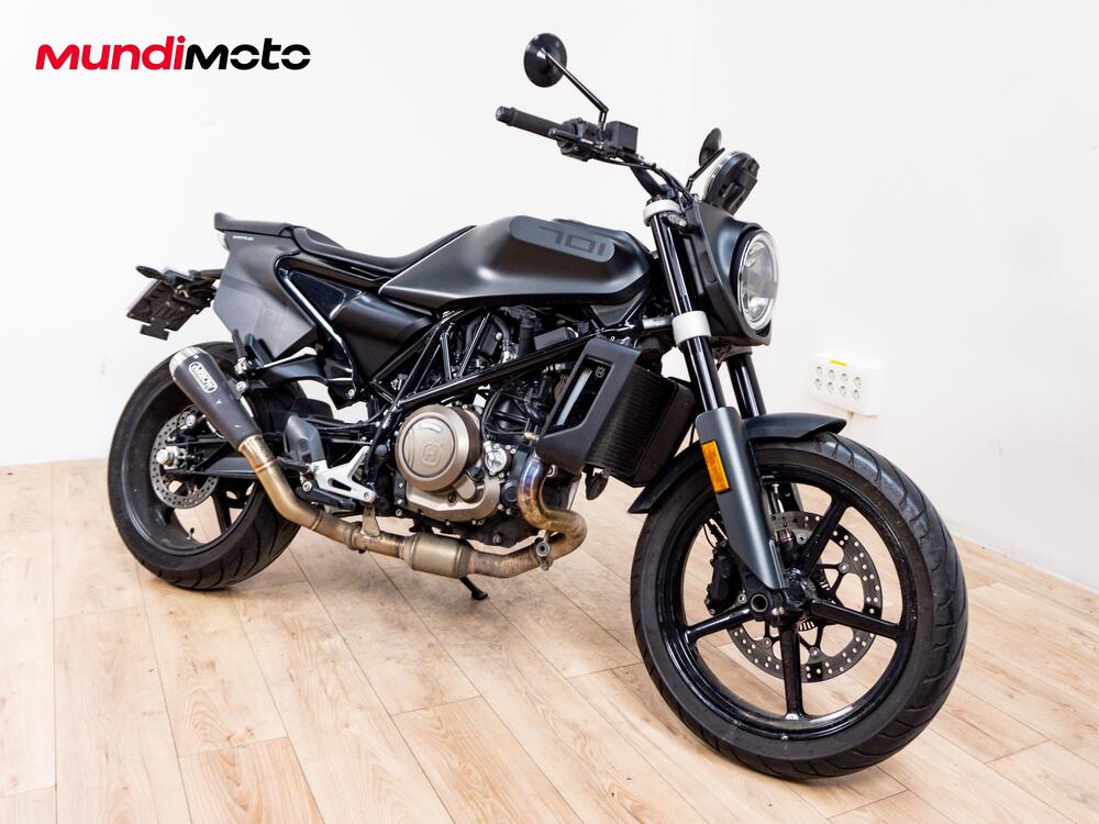 Husqvarna Svartpilen 701 (2020) (2)