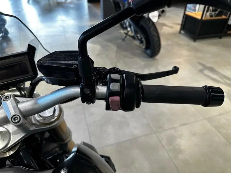 Bmw R 1200 R (2017 - 18) (11)