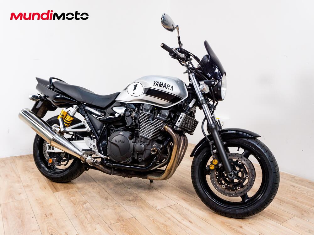 Yamaha XJR 1300 60th Anniversary (2015 - 16) (2)