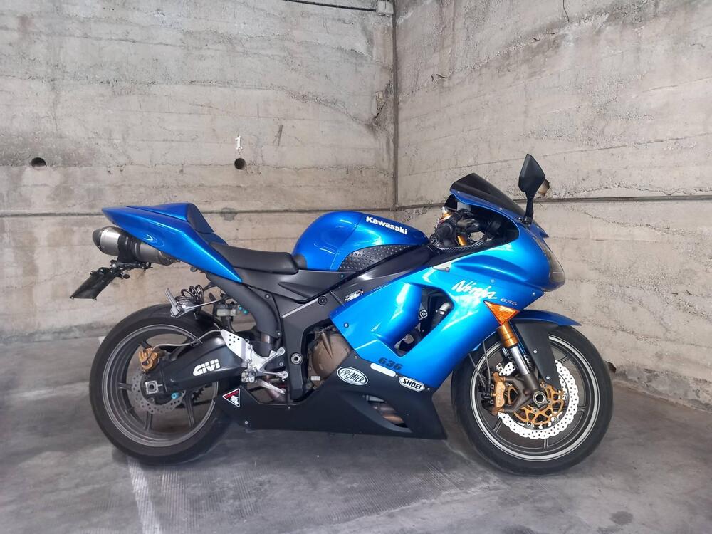 Kawasaki Ninja 636 ZX-6R (2005 - 06) (2)