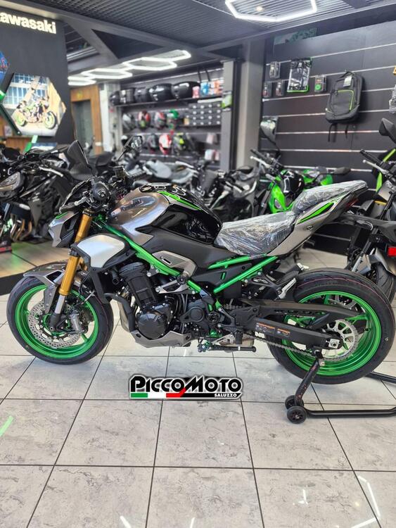 Kawasaki Z 900 SE (2025 - 26)