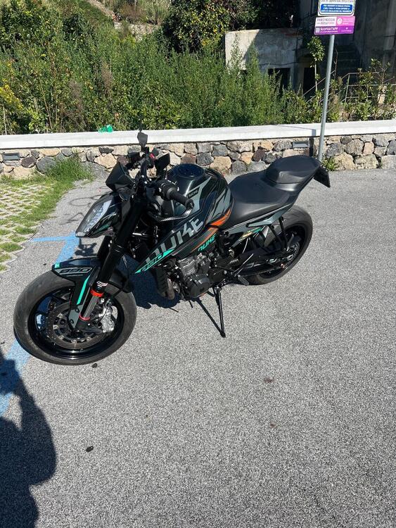 KTM 890 Duke L (2021) (2)