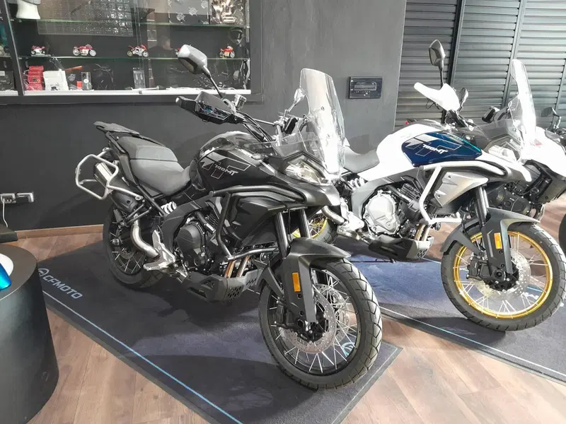 CFMOTO 700MT Adventure (2025 - 26)