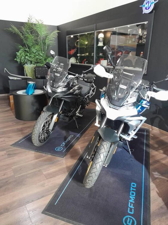 CFMOTO 700MT Adventure (2025) (2)