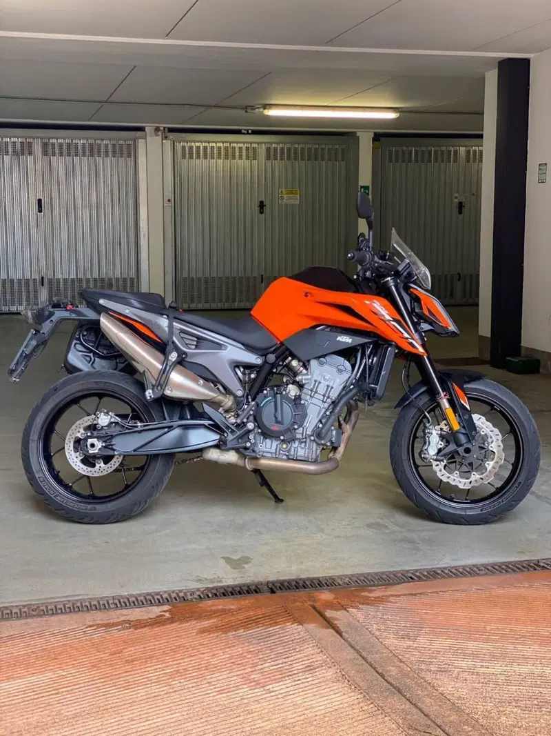 KTM 790 Duke L (2023 - 24)