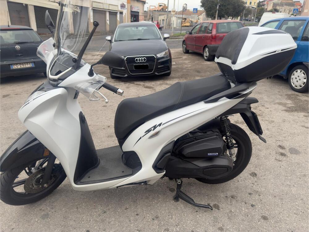 Honda SH 350 (2021 - 24) (2)