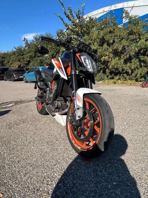 KTM 890 Duke R (2020)