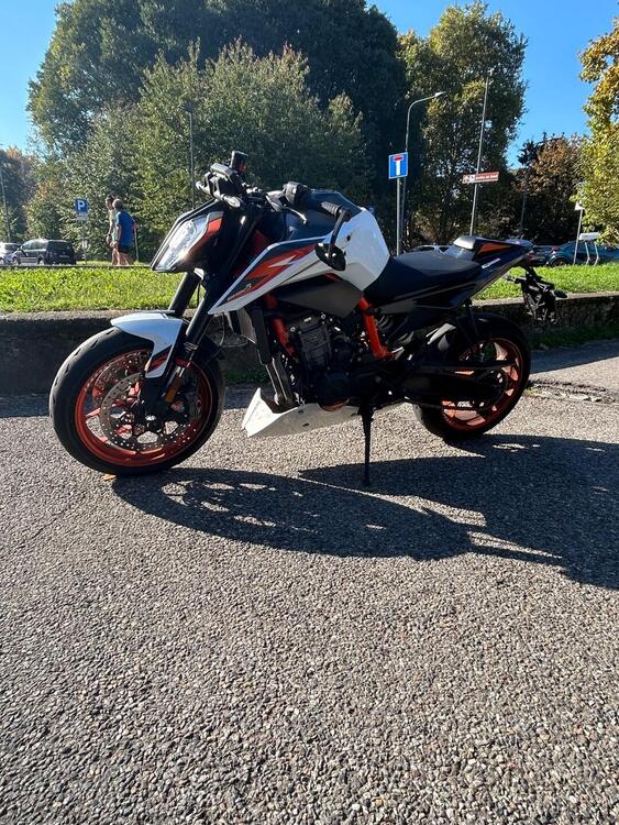 KTM 890 Duke R (2020) (2)