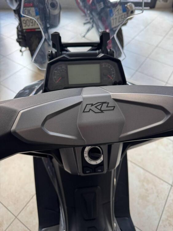 Kl Brera 300 (2022 - 25) (4)