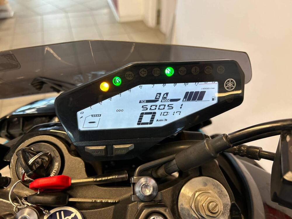 Yamaha MT-09 (2017 - 20) (4)