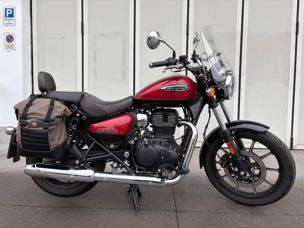 Royal Enfield Meteor 350 Supernova (2021 - 25) (3)