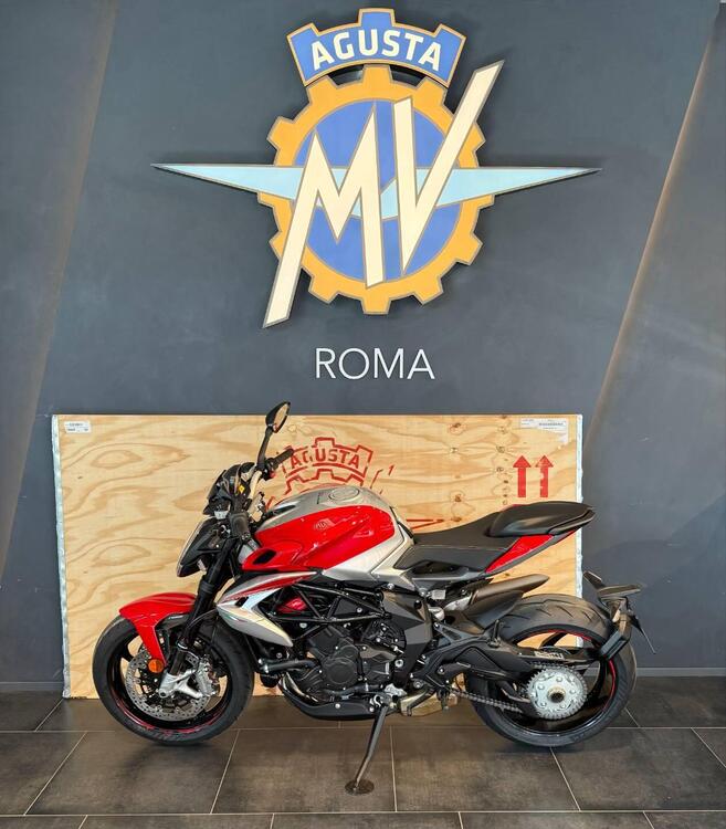 MV Agusta Brutale 800 RR Ottantesimo (2025) (2)