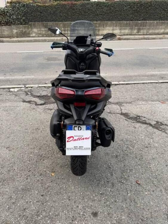 Yamaha X-Max 300 (2021 - 24) (2)