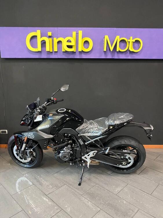 Suzuki GSX-8S (2025)