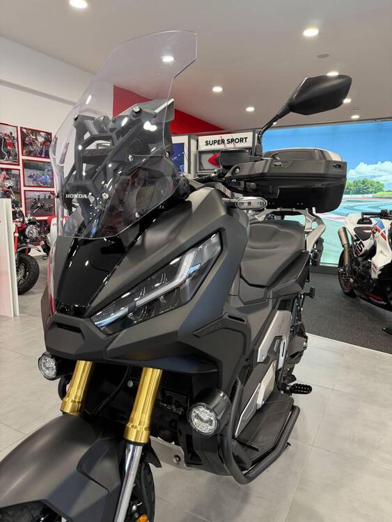Honda X-ADV 750 DCT (2021 - 24) (2)