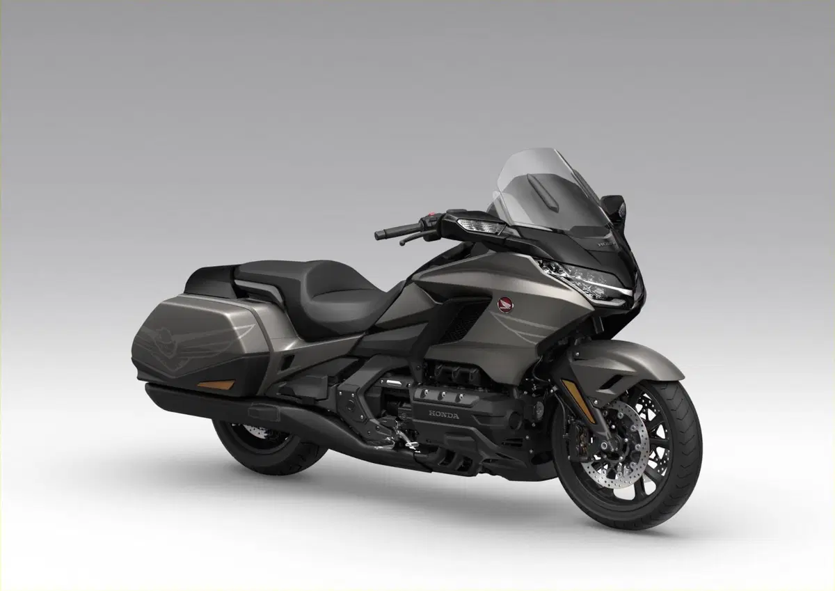 Honda GL 1800 Gold Wing DCT (2021 - 24) (2)