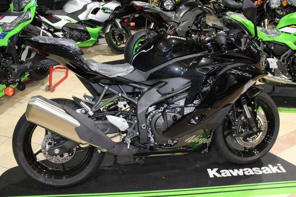Kawasaki Ninja ZX-4R (2024 - 26) (3)