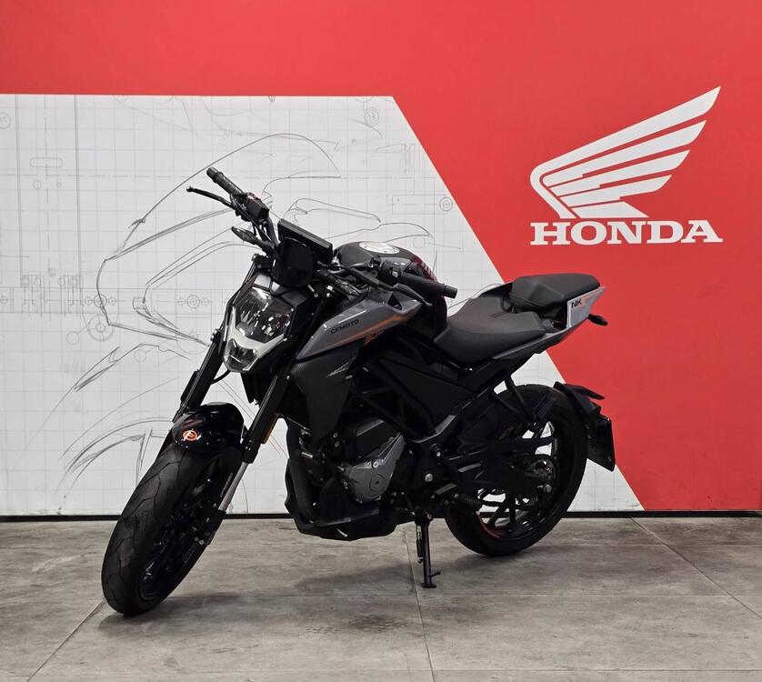 CFMOTO 300NK (2021 - 25)