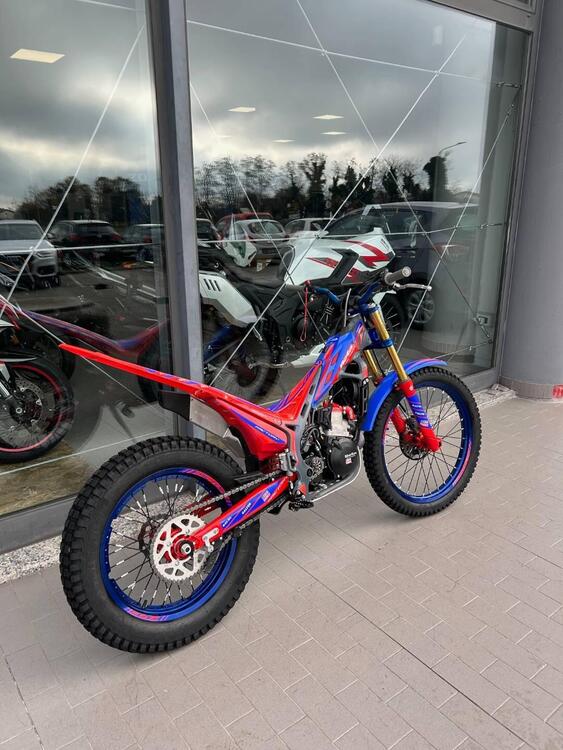 Betamotor Evo 300 2T Factory (2025) (4)