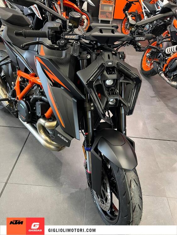KTM 1390 Super Duke R (2024 - 26) (4)