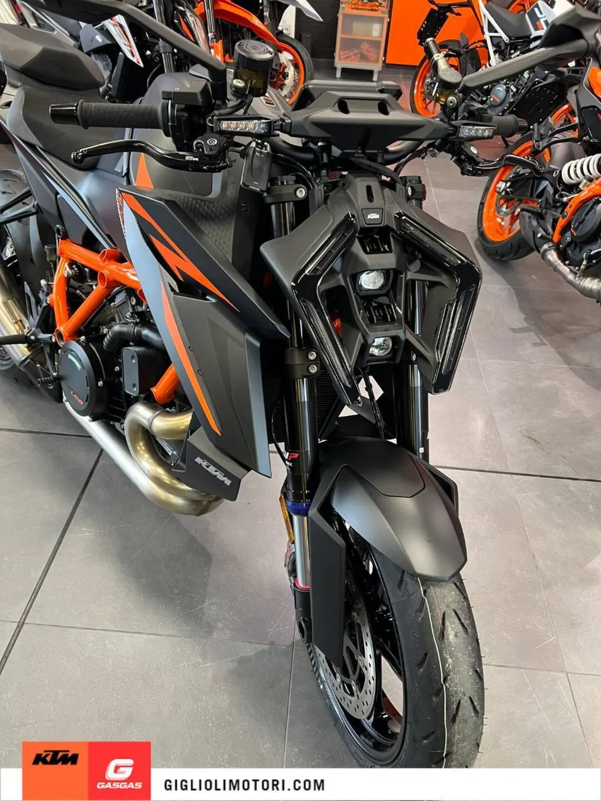 KTM 1390 Super Duke R (2024 - 26) (4)
