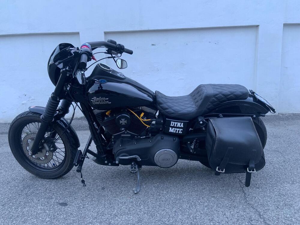 Harley-Davidson 1690 Street Bob Special (2015 - 16) - FXDB (2)