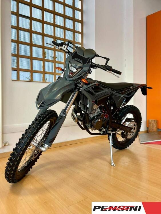 Betamotor RR 125 4T Enduro T - X Special Edition (2025) (4)