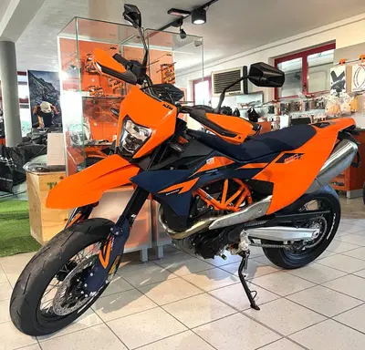 KTM 690 SMC R (2026) nuova